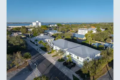 411 SE High School Avenue, Stuart, FL 34994 - Photo 5
