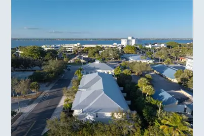 411 SE High School Avenue, Stuart, FL 34994 - Photo 31