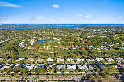 3881 SE Fairway W, Stuart, FL 34997 - Photo 9