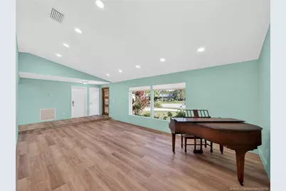 3055 SE Glasgow Drive, Stuart, FL 34997 - Photo 5