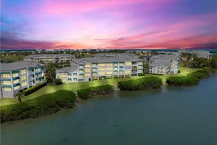 164 NE Edgewater Dr, Stuart, FL 34996 - Photo 3