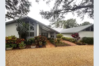 5220 SE Burning Tree Circle S, Stuart, FL 34997 - Photo 1