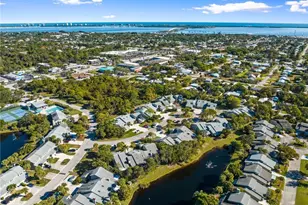 890 NE Sandalwood Pl, Jensen Beach, FL 34957 - Photo 39