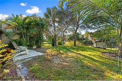 890 NE Sandalwood Place, Jensen Beach, FL 34957 - Photo 47