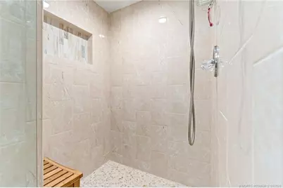 890 NE Sandalwood Place, Jensen Beach, FL 34957 - Photo 19