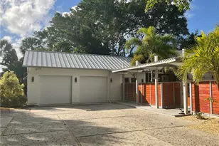 224 SE Wells Dr, Stuart, FL 34996 - Photo 5