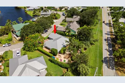 10380 SE Jupiter Narrows Drive, Hobe Sound, FL 33455 - Photo 3