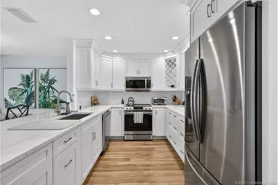 5627 SE Foxcross Place, Stuart, FL 34997 - Photo 19