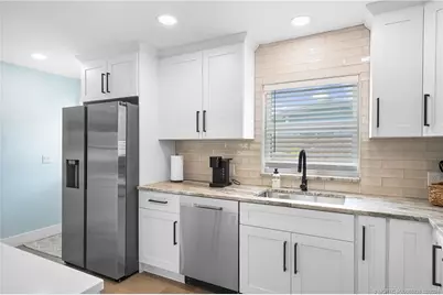 901 SE Madison Avenue, Stuart, FL 34996 - Photo 11