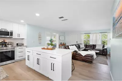 901 SE Madison Avenue, Stuart, FL 34996 - Photo 13