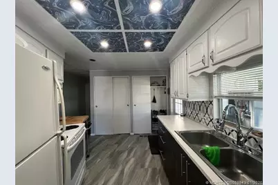 8709 Knight Road, Boynton Beach, FL 33436 - Photo 5