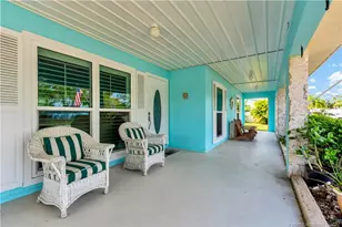 649 SE Calmoso Dr, Port Saint Lucie, FL 34983 - Photo 5