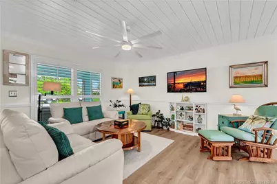 649 SE Calmoso Drive, Port Saint Lucie, FL 34983 - Photo 7