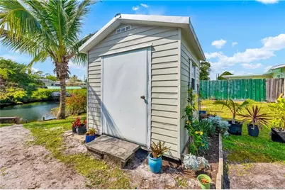 649 SE Calmoso Drive, Port Saint Lucie, FL 34983 - Photo 23