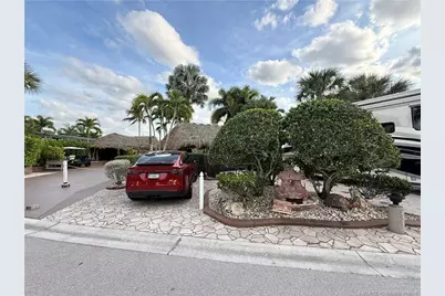 421 NW Chipshot Lane, Port Saint Lucie, FL 34986 - Photo 5