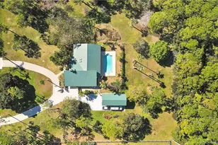 10941 SW Hawk View Cir, Stuart, FL 34997 - Photo 5