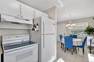 2600 SE Ocean Blvd, Stuart, FL 34996 - Photo 11