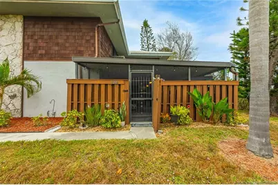 3204 SE Guenevere Lane #D, Port Saint Lucie, FL 34952 - Photo 3