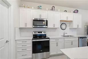 1838 SE Roxy Way, Stuart, FL 34996 - Photo 9