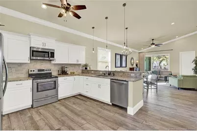 424 SW Camden Avenue, Stuart, FL 34994 - Photo 9