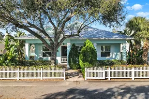 424 SW Camden Ave, Stuart, FL 34994 - Photo 1