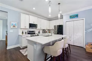 260 SE Via Visconti, Port Saint Lucie, FL 34952 - Photo 9