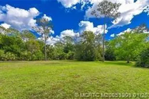 11165 SW Meadowlark Cir, Stuart, FL 34997 - Photo 3