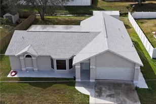 608 SE Dean Terrace, Port Saint Lucie, FL 34984 - Photo 3