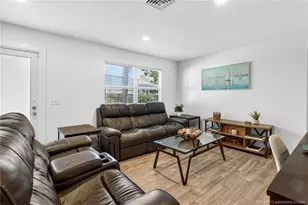 221 SE Tressler Dr, Stuart, FL 34994 - Photo 9