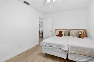 221 SE Tressler Dr, Stuart, FL 34994 - Photo 23