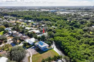 221 SE Tressler Dr, Stuart, FL 34994 - Photo 73