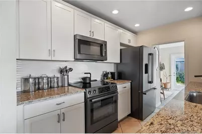 1092 SE Madison Avenue, Stuart, FL 34996 - Photo 15