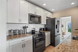 1092 SE Madison Ave, Stuart, FL 34996 - Photo 15