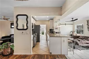 1092 SE Madison Ave, Stuart, FL 34996 - Photo 5