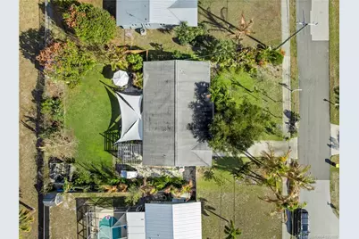 1092 SE Madison Avenue, Stuart, FL 34996 - Photo 37