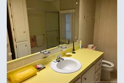 6266 Holly Lane, Lantana, FL 33462 - Photo 11