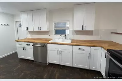 6197 S Joshua Lane, Lantana, FL 33462 - Photo 3