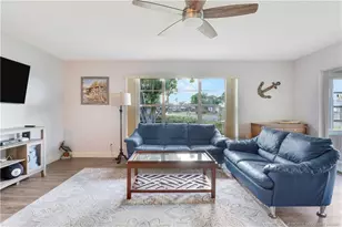 211 Manatee Ln, Fort Pierce, FL 34982 - Photo 3