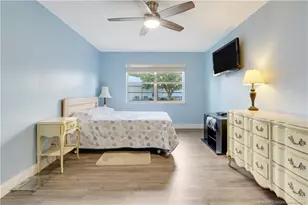 211 Manatee Ln, Fort Pierce, FL 34982 - Photo 17