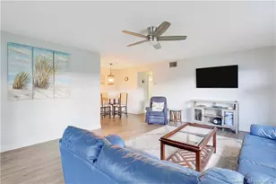 211 Manatee Ln, Fort Pierce, FL 34982 - Photo 5