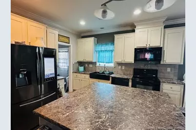 209 Plantation Boulevard, Lake Worth, FL 33467 - Photo 5