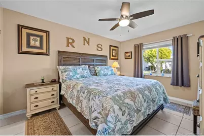 142 SE Village Drive, Port Saint Lucie, FL 34952 - Photo 15