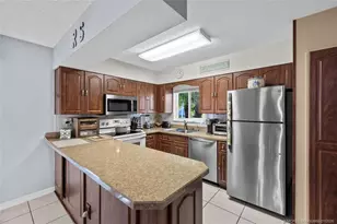 142 SE Village Dr, Port Saint Lucie, FL 34952 - Photo 9