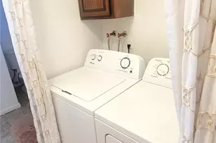 350 NE Granduer Ave, Port Saint Lucie, FL 34983 - Photo 13