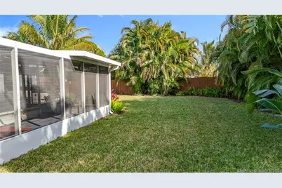 274 NE Glentry Avenue, Port Saint Lucie, FL 34983 - Photo 23