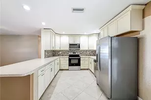 274 NE Glentry Ave, Port Saint Lucie, FL 34983 - Photo 53