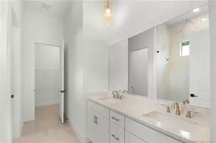 179 SE Via Tirso, Port Saint Lucie, FL 34952 - Photo 21