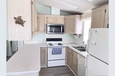 1209 Nettles Boulevard, Jensen Beach, FL 34957 - Photo 9