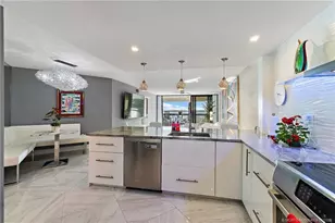 625 NW North River Dr, Stuart, FL 34994 - Photo 9