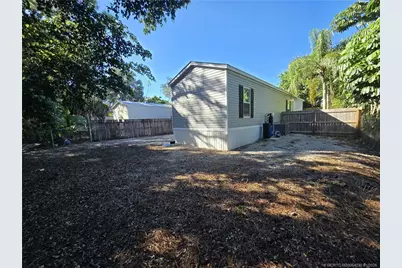 112 NE 18th Street, Stuart, FL 34994 - Photo 11